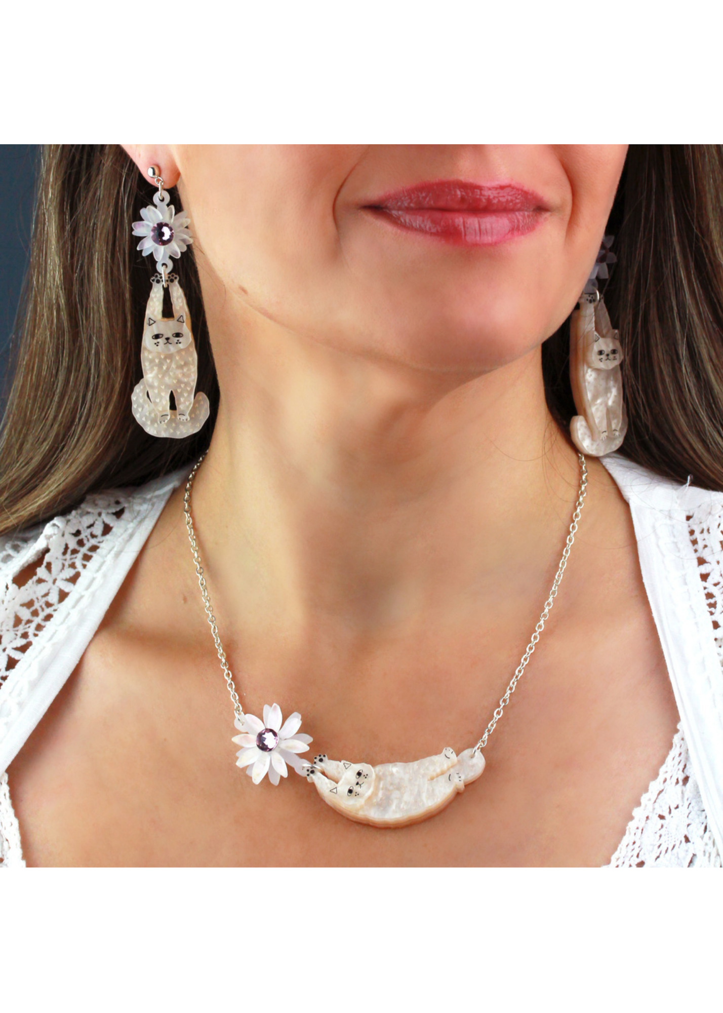 Little Moose - Cream Doodle Cat & Flower Necklace