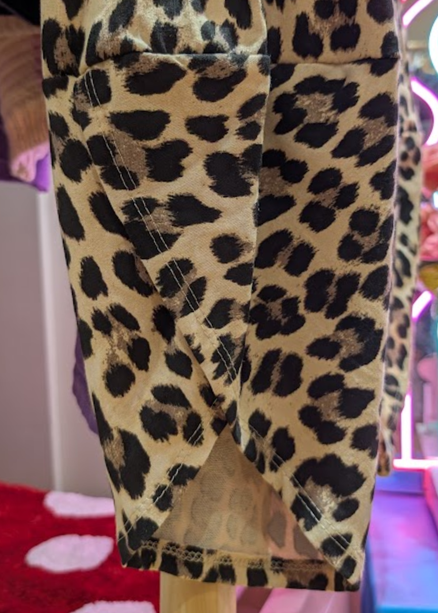 The Edit - Leopard Print Cropped Cocoon Joggers