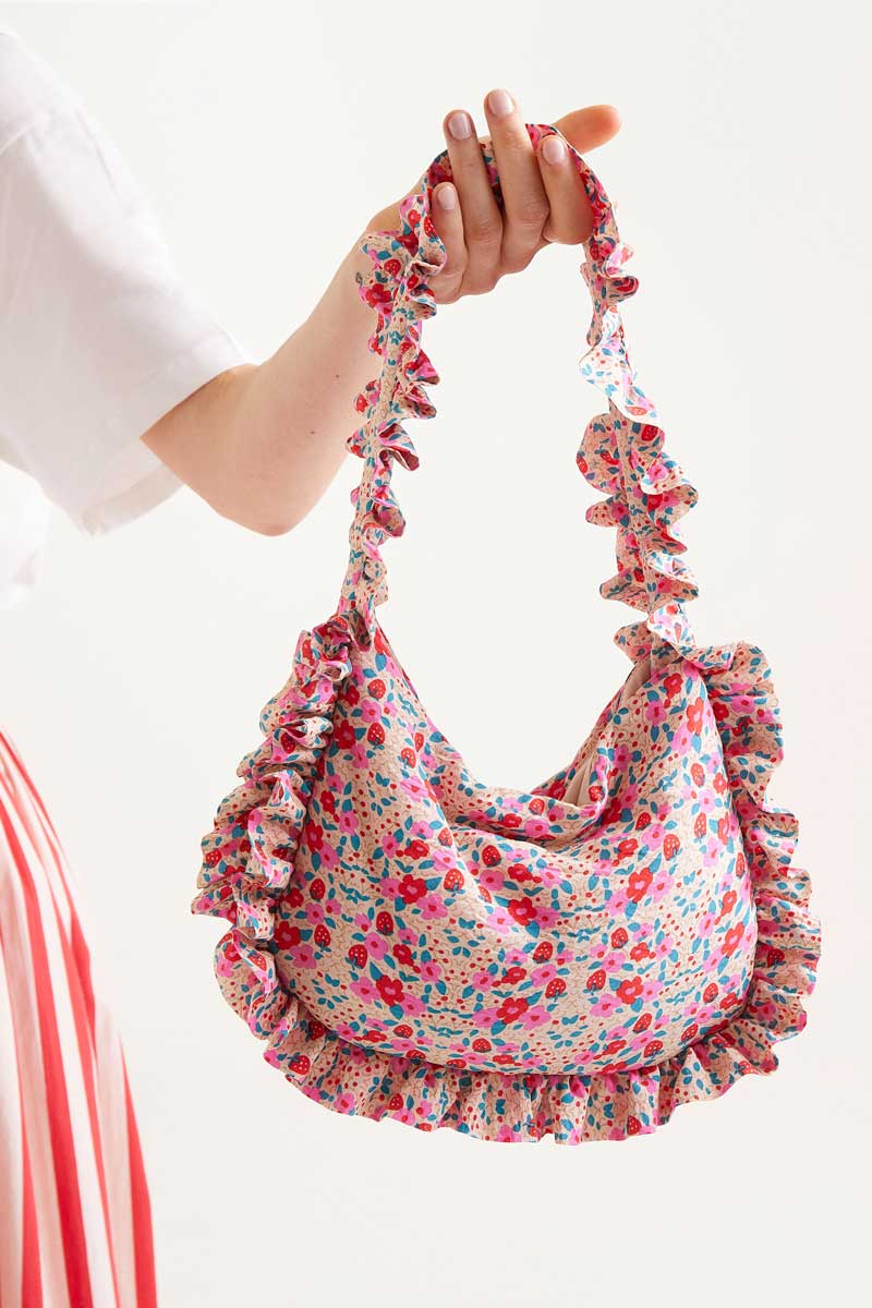 Compañia Fantastica - Flowers and Strawberries Frill Bag