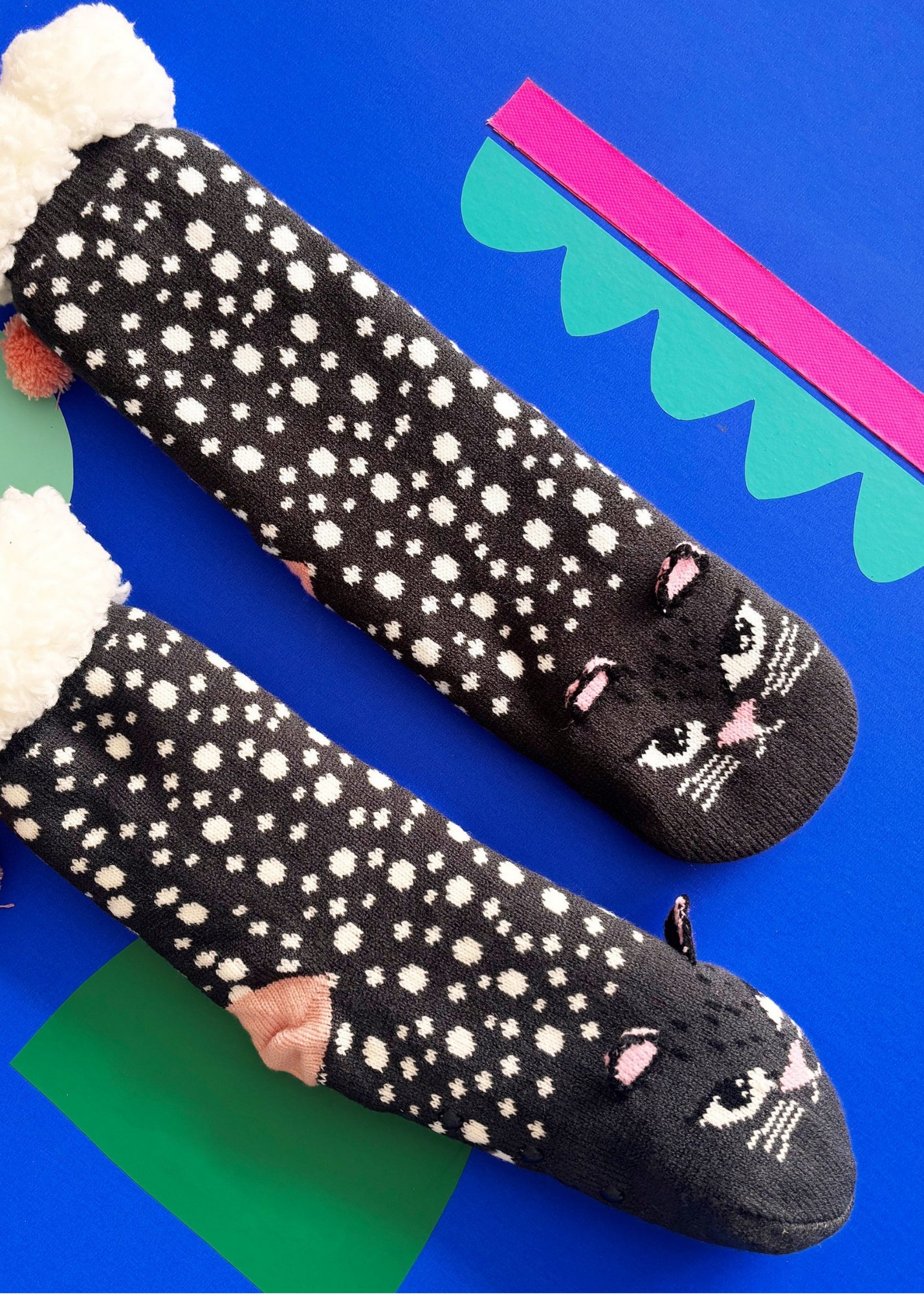 House of Disaster - Feline Cat Face Slipper Socks