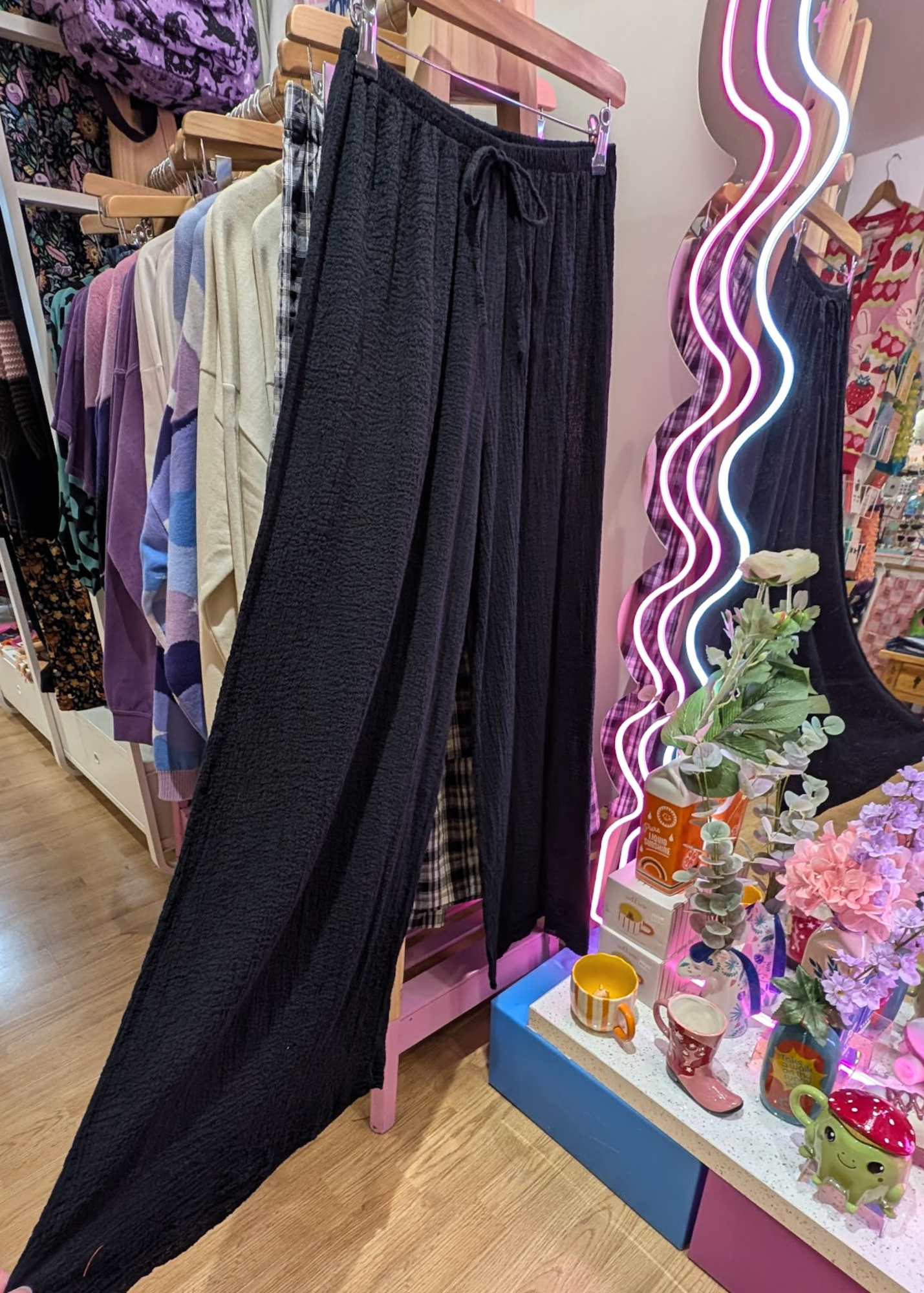 The Edit - Black Crinkle Trousers