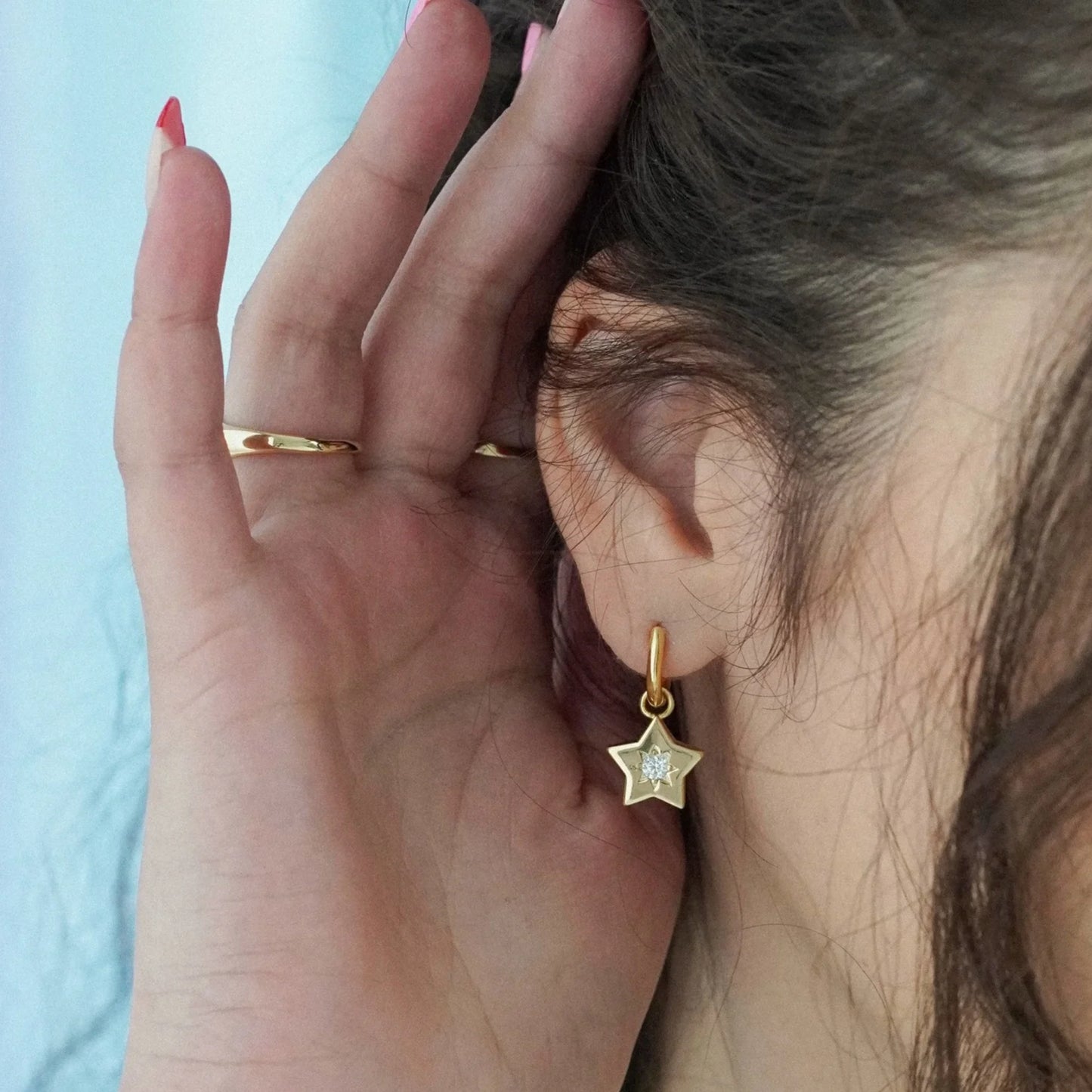 Junk Jewels - Shooting Star Charm Hoop Earrings