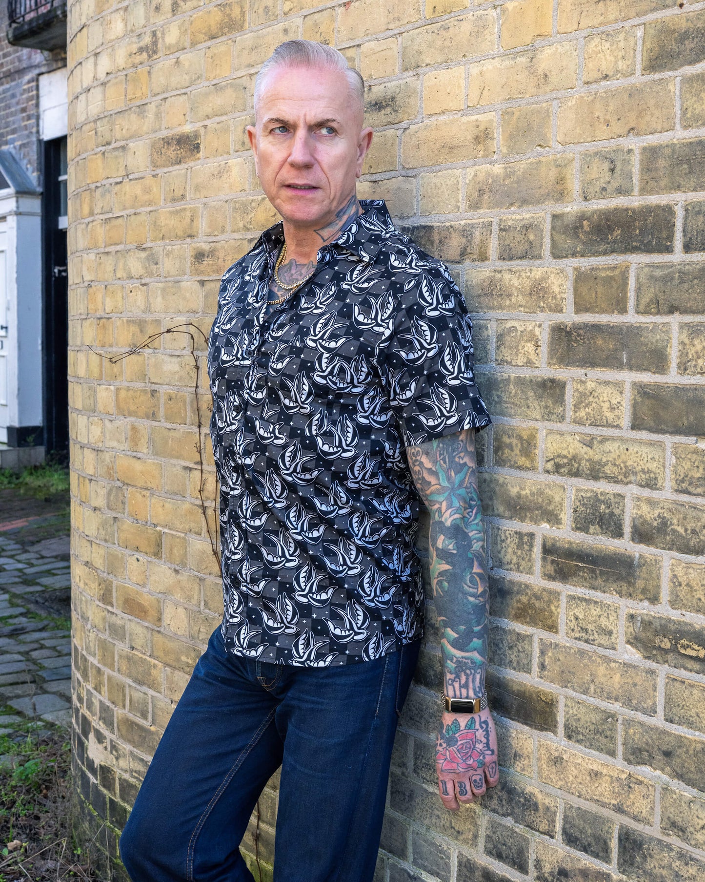 Run & Fly - Checkerboard Swallow Sleeve Shirt