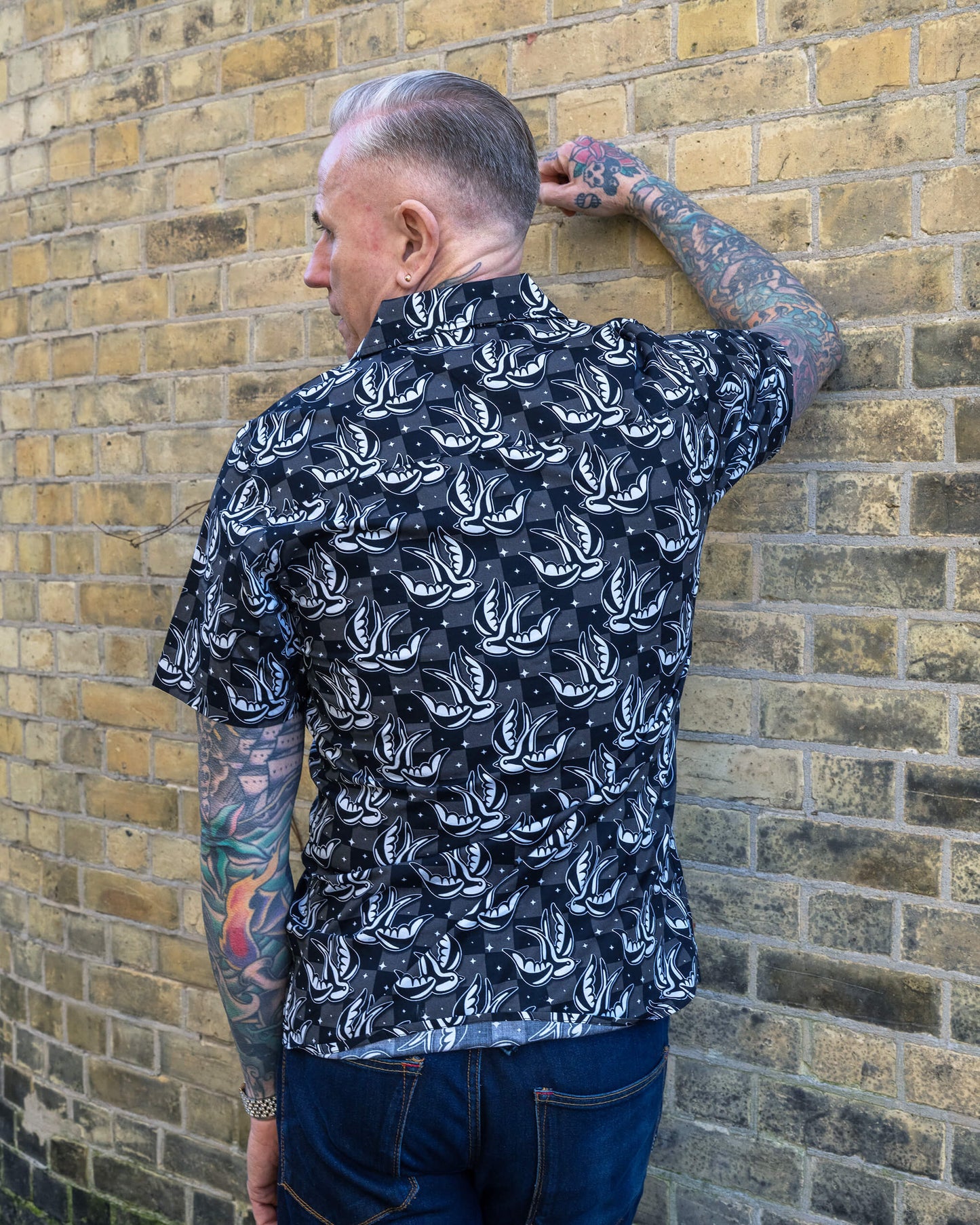 Run & Fly - Checkerboard Swallow Sleeve Shirt