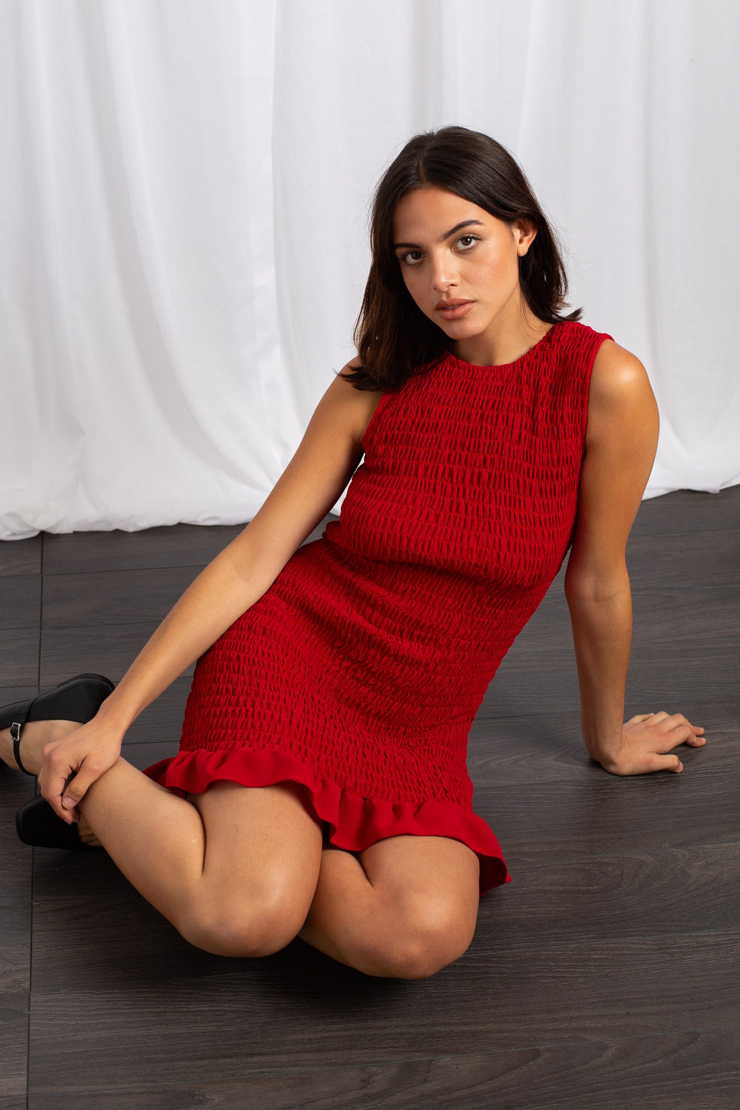 Daisy Street - Crinkle Shirred Mini Dress in Red