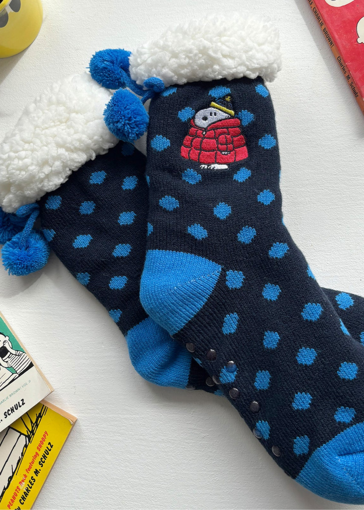 House of Disaster - Peanuts Coat Slipper Socks