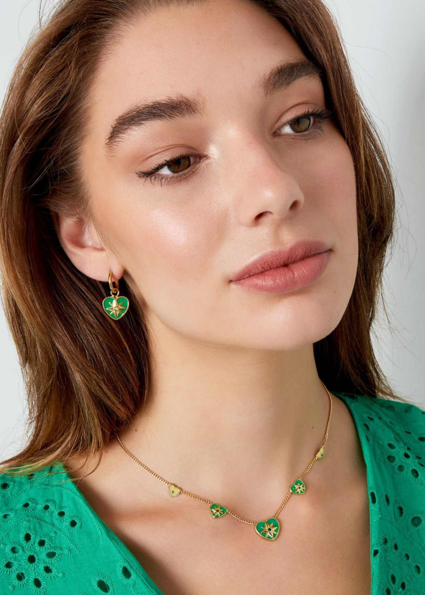 The Edit - Green Hearts Necklace in Gold