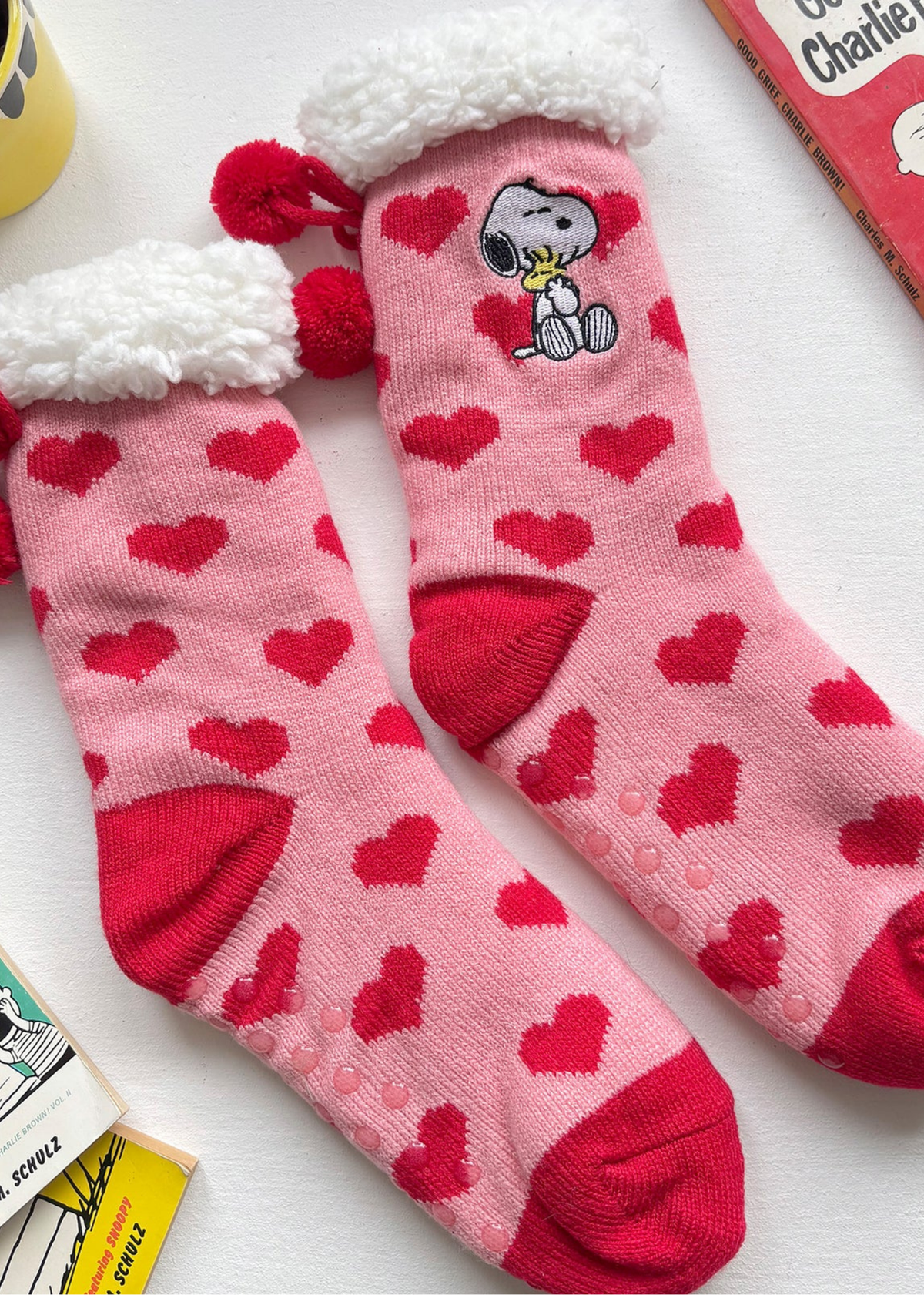 House of Disaster - Peanuts Love Slipper Socks