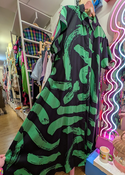The Edit - Green Brushstroke Flared Print Maxi Dress