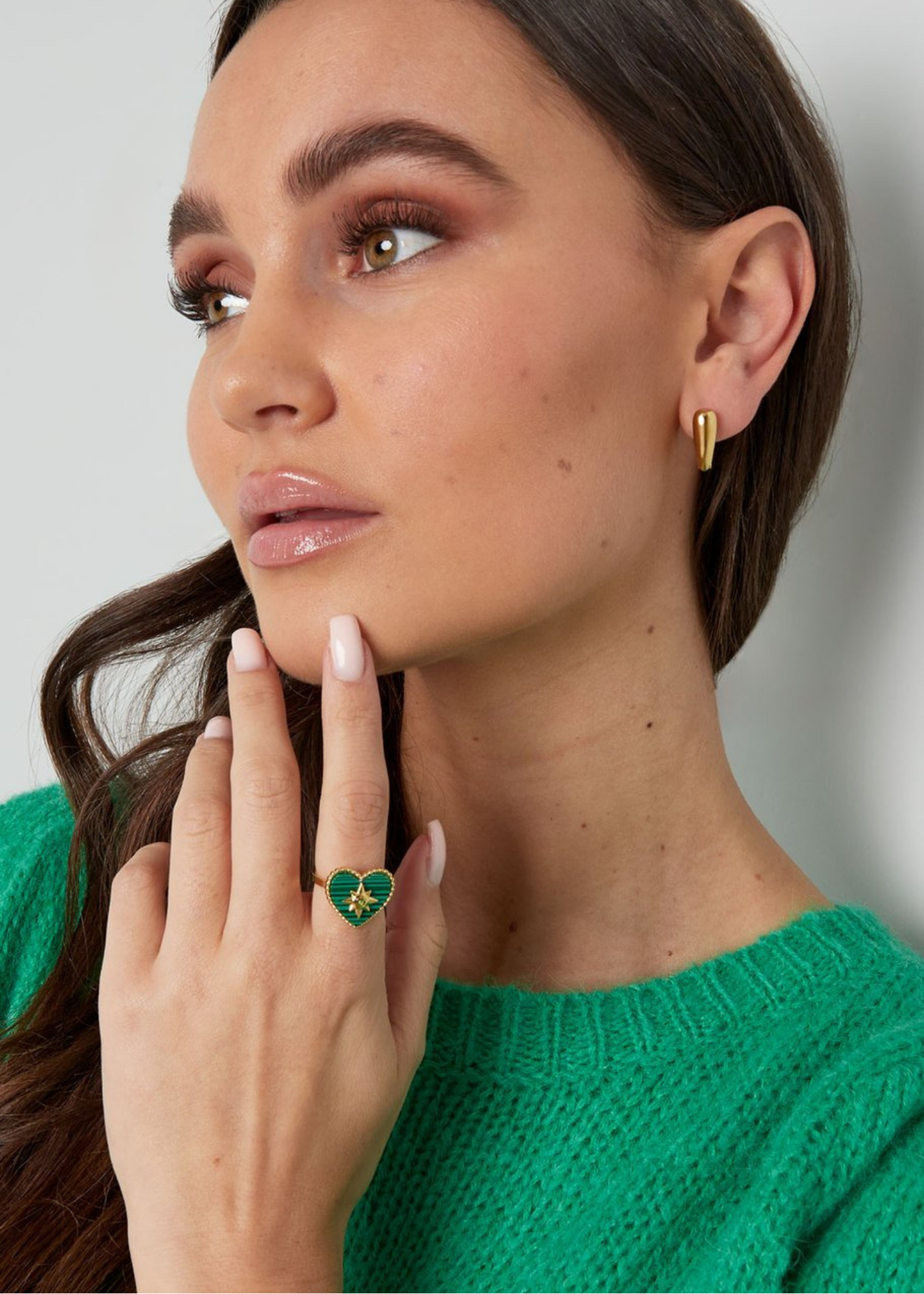 The Edit - Emerald Green Heart Ring with Star