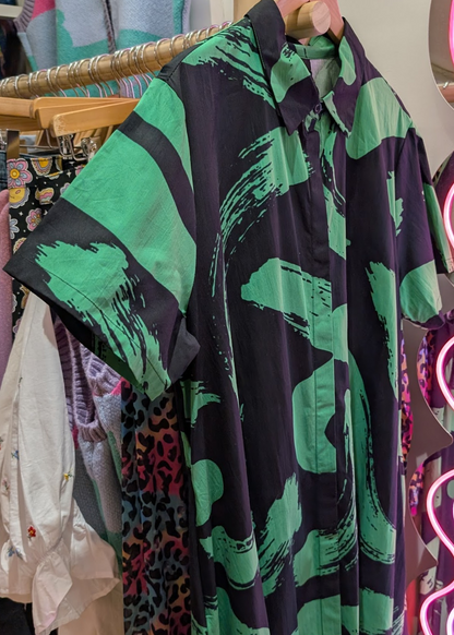 The Edit - Green Brushstroke Flared Print Maxi Dress