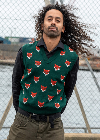 Run & Fly - Fox Head V-Neck Knitted Tank Top Vest