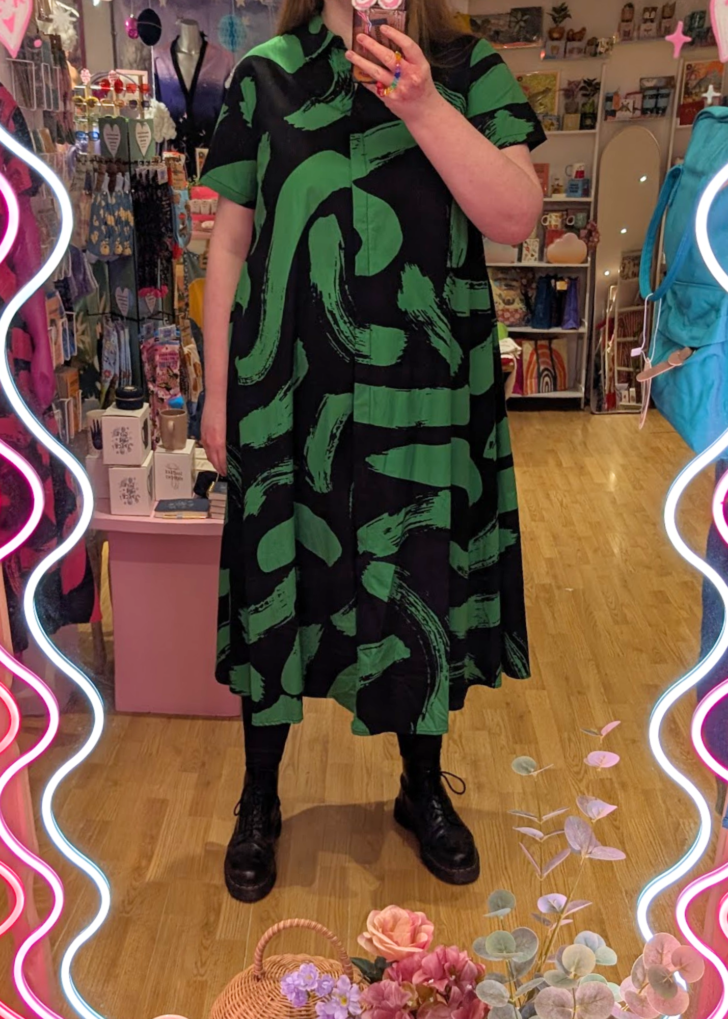 The Edit - Green Brushstroke Flared Print Maxi Dress