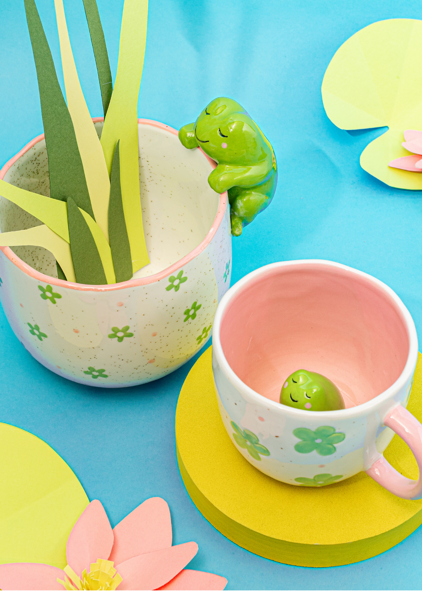 Sass & Belle - Peeking Frog Planter