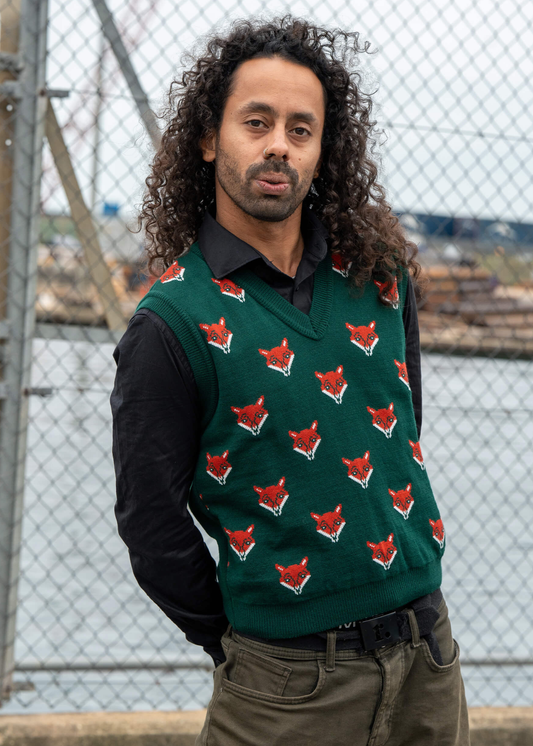 Run & Fly - Fox Head V-Neck Knitted Tank Top Vest