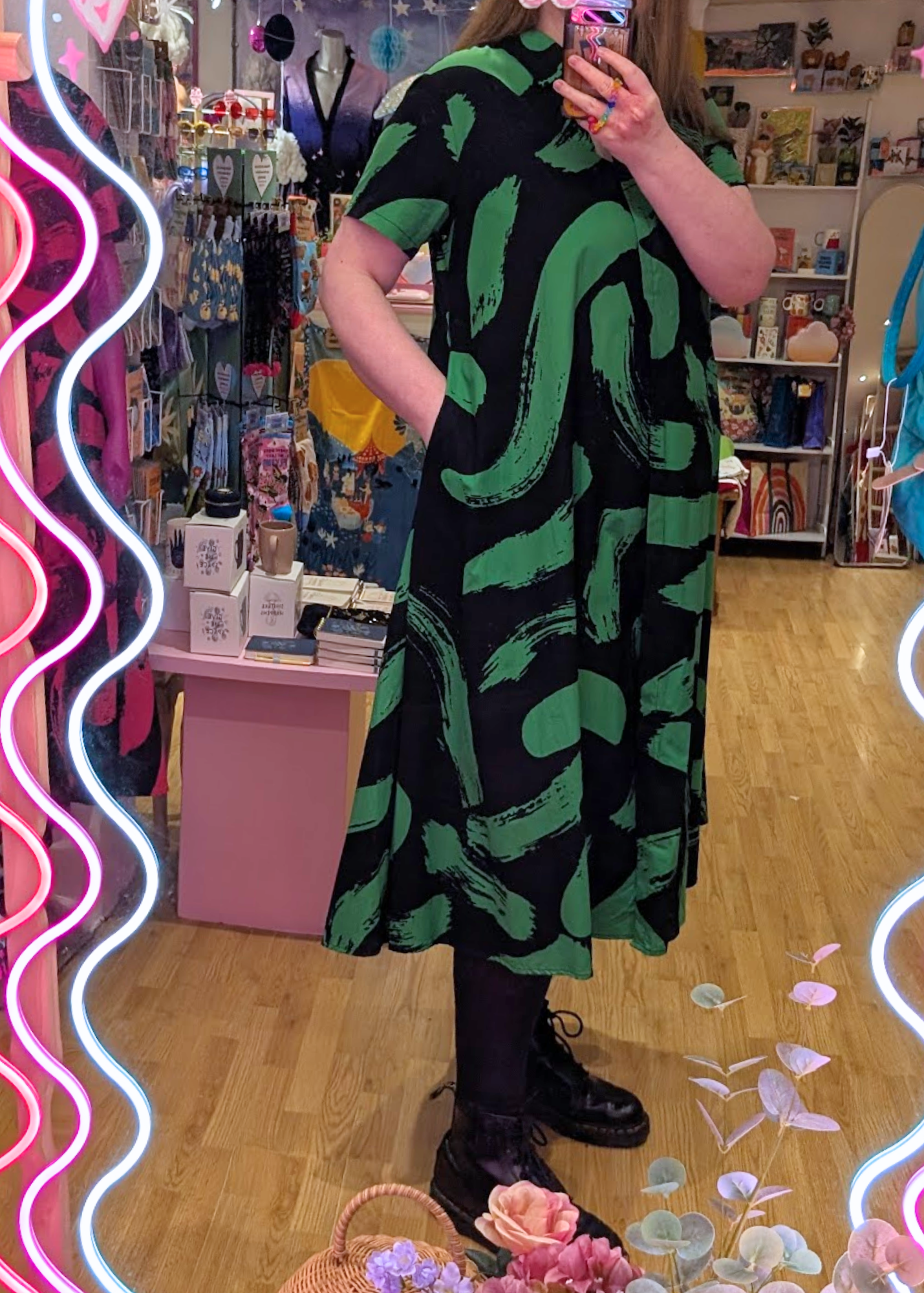 The Edit - Green Brushstroke Flared Print Maxi Dress