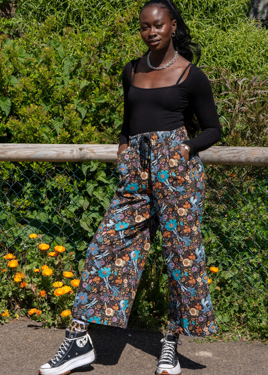 Rebel Romance - Black Cottagecore Wide Leg Cropped Trousers