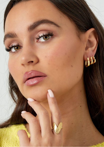The Edit - Heart Shaped Hoop Earrings in Silver
