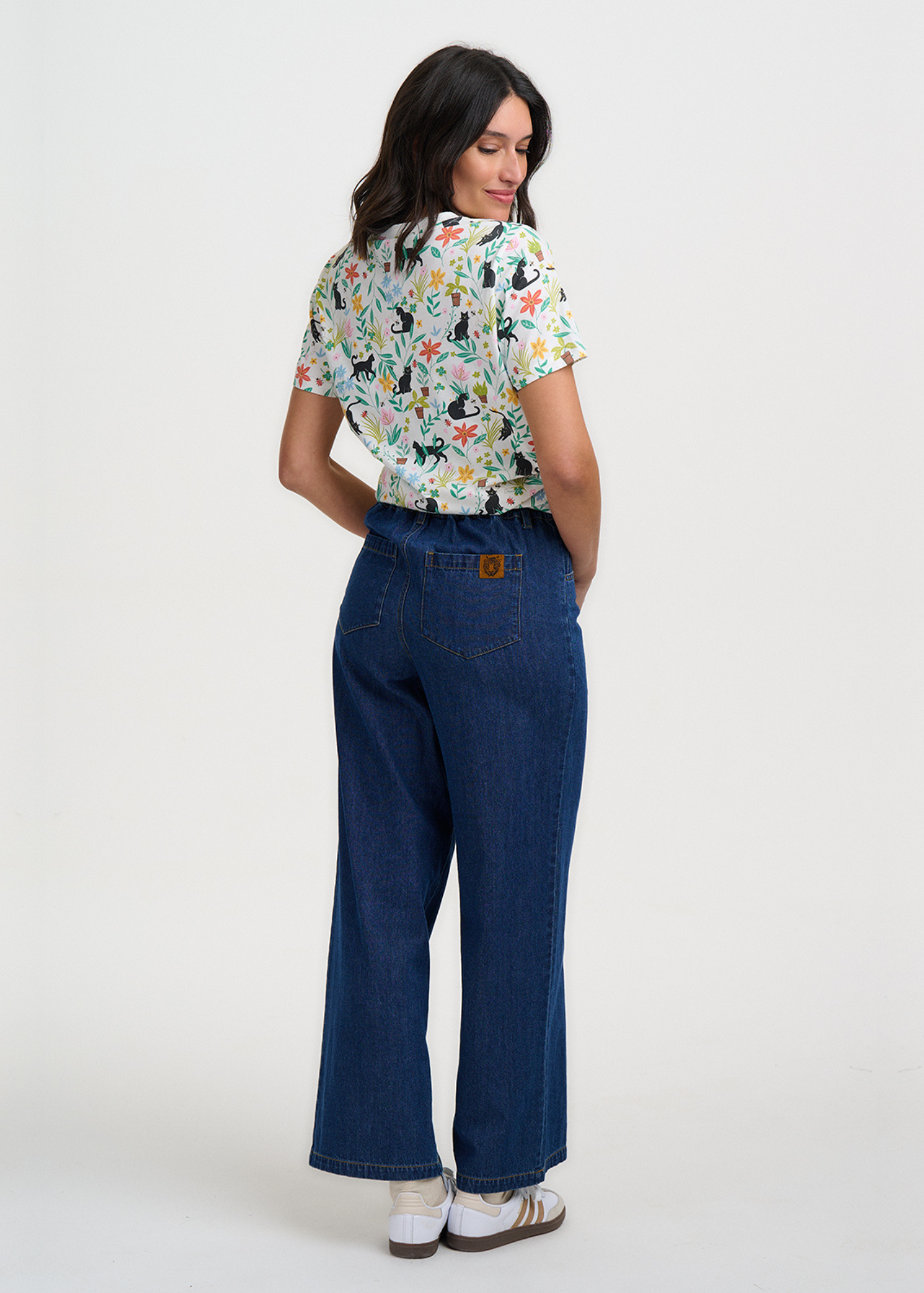 Sugarhill Brighton - Maggie Garden Cats Tee