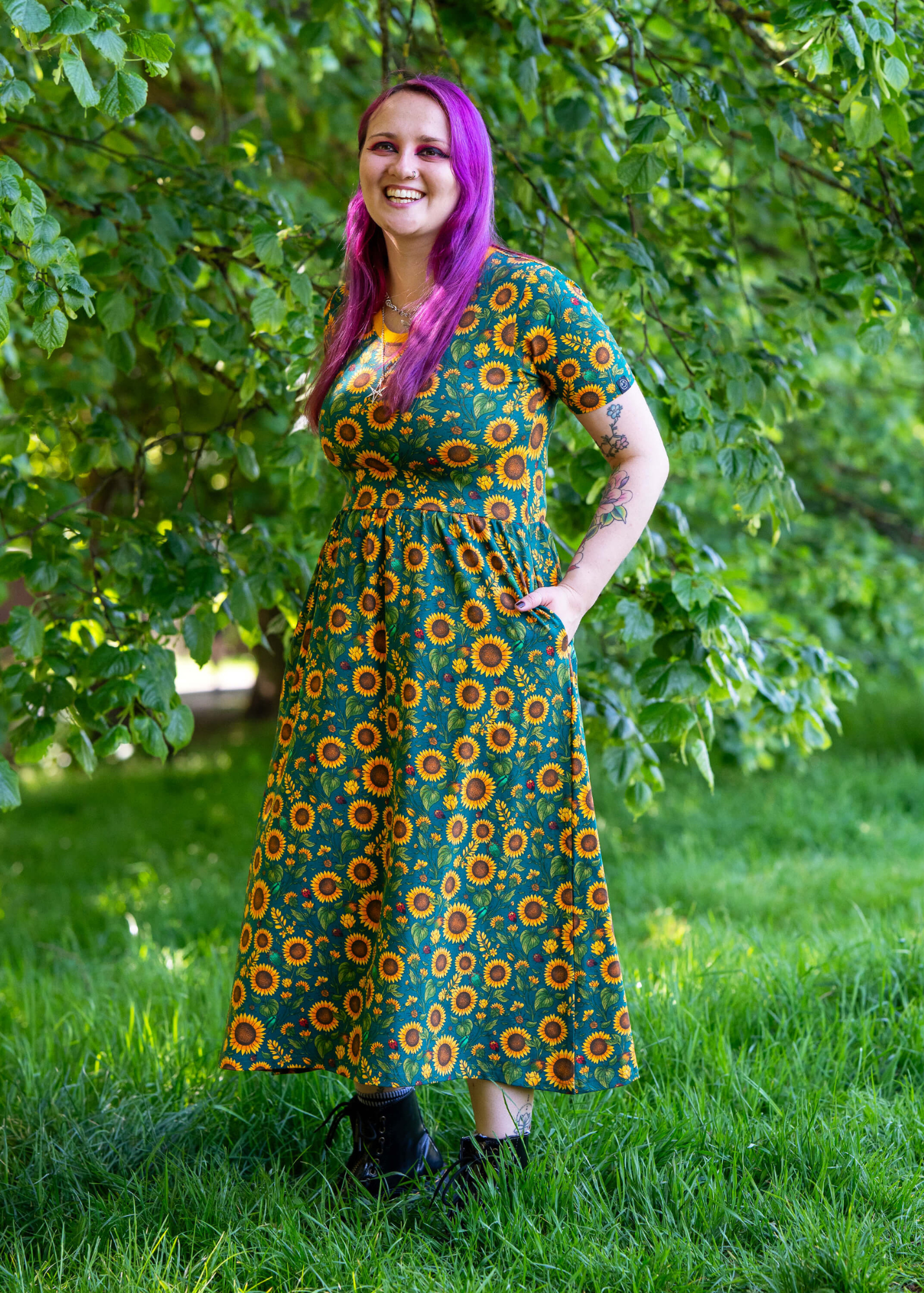 Rebel Romance - Sunflower Charity Midi Stretch Dress