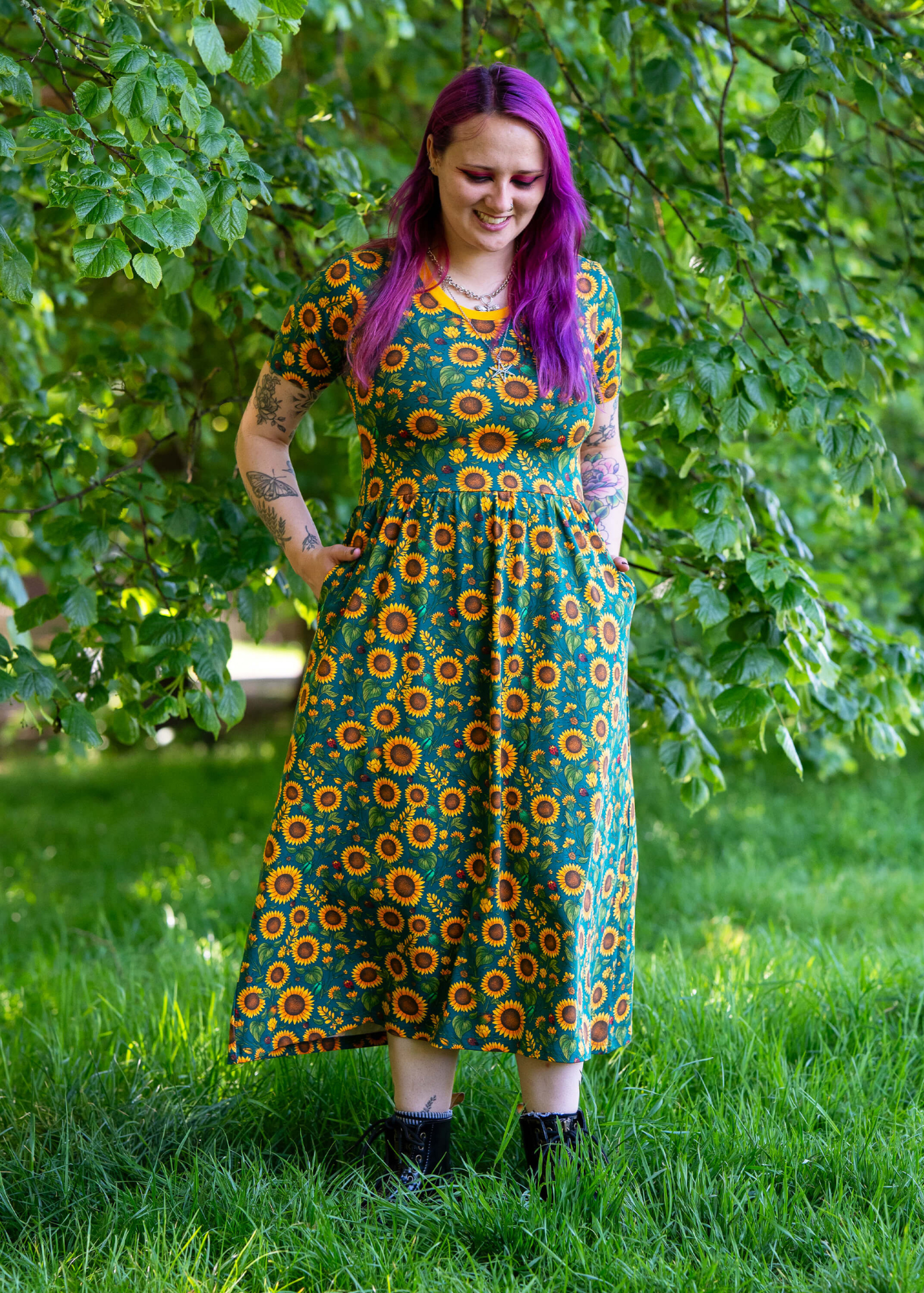 Rebel Romance - Sunflower Charity Midi Stretch Dress