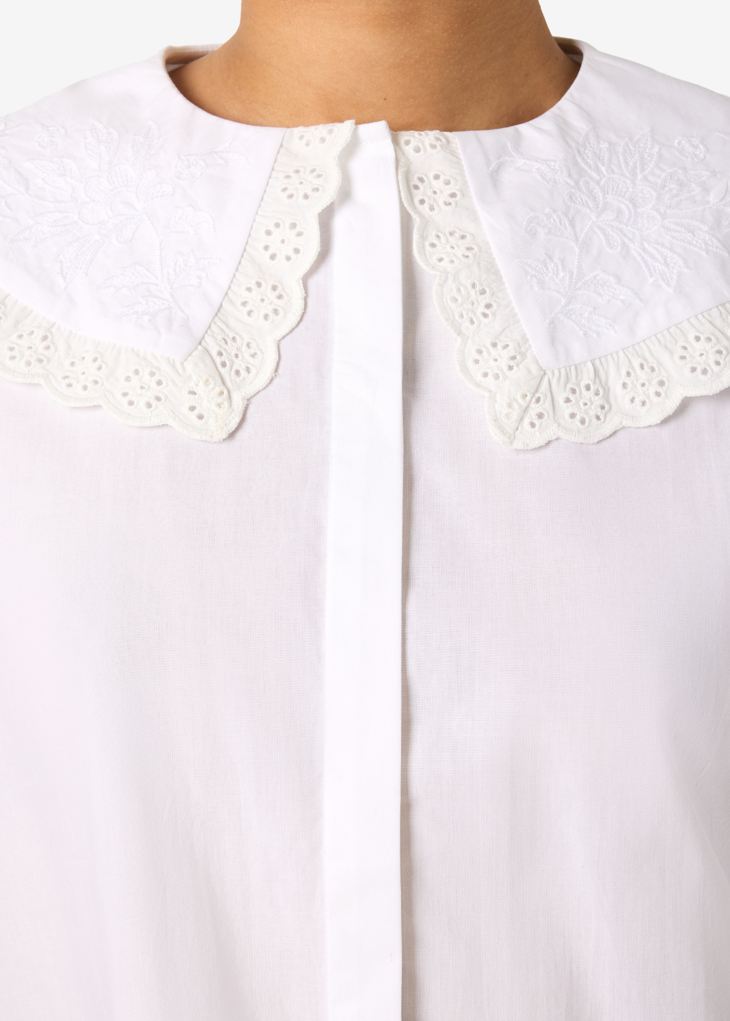 Noisy May - White Blouse with Broderie Anglaise Collar