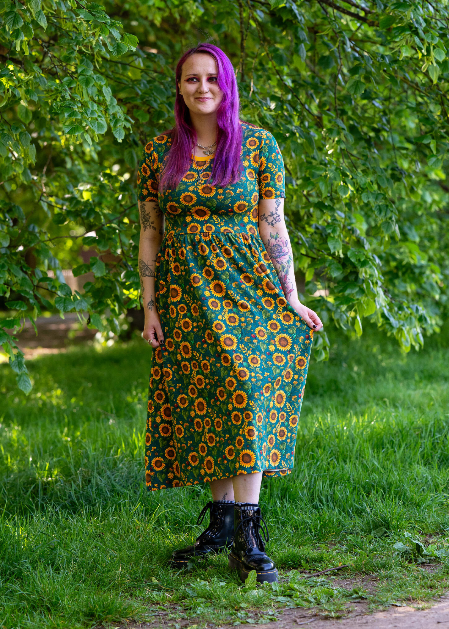 Rebel Romance - Sunflower Charity Midi Stretch Dress
