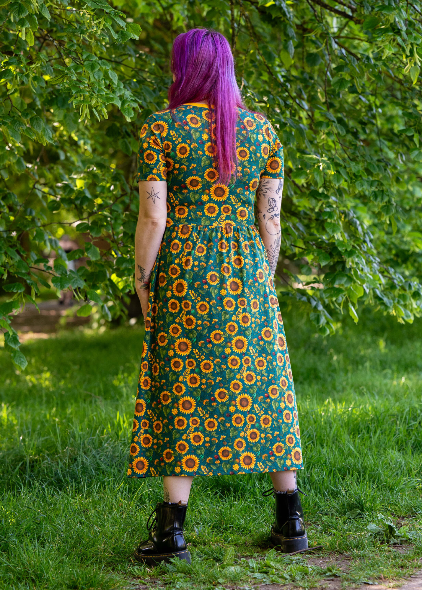Rebel Romance - Sunflower Charity Midi Stretch Dress