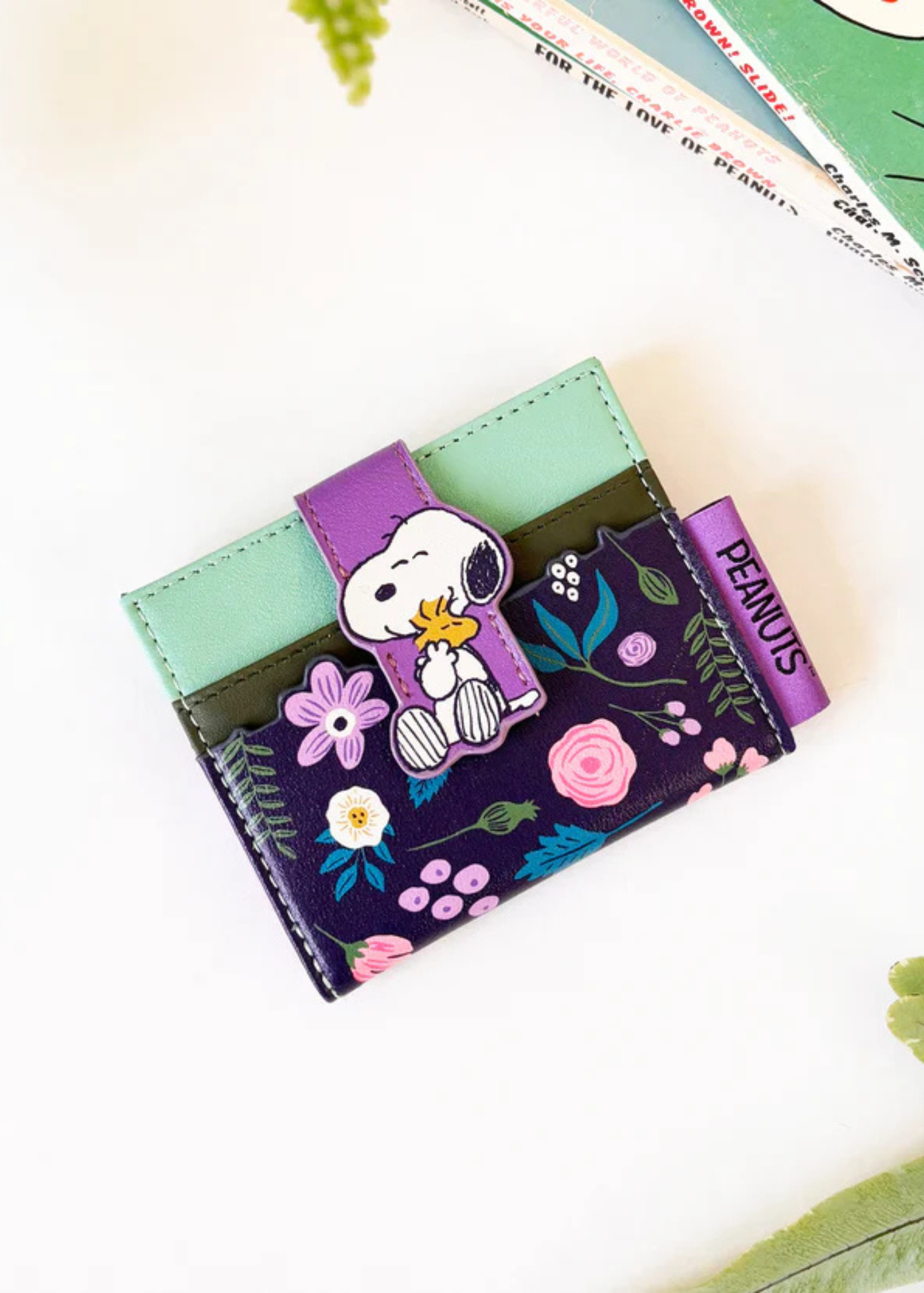 House of Disaster - Peanuts Floral Foldover Cardholder