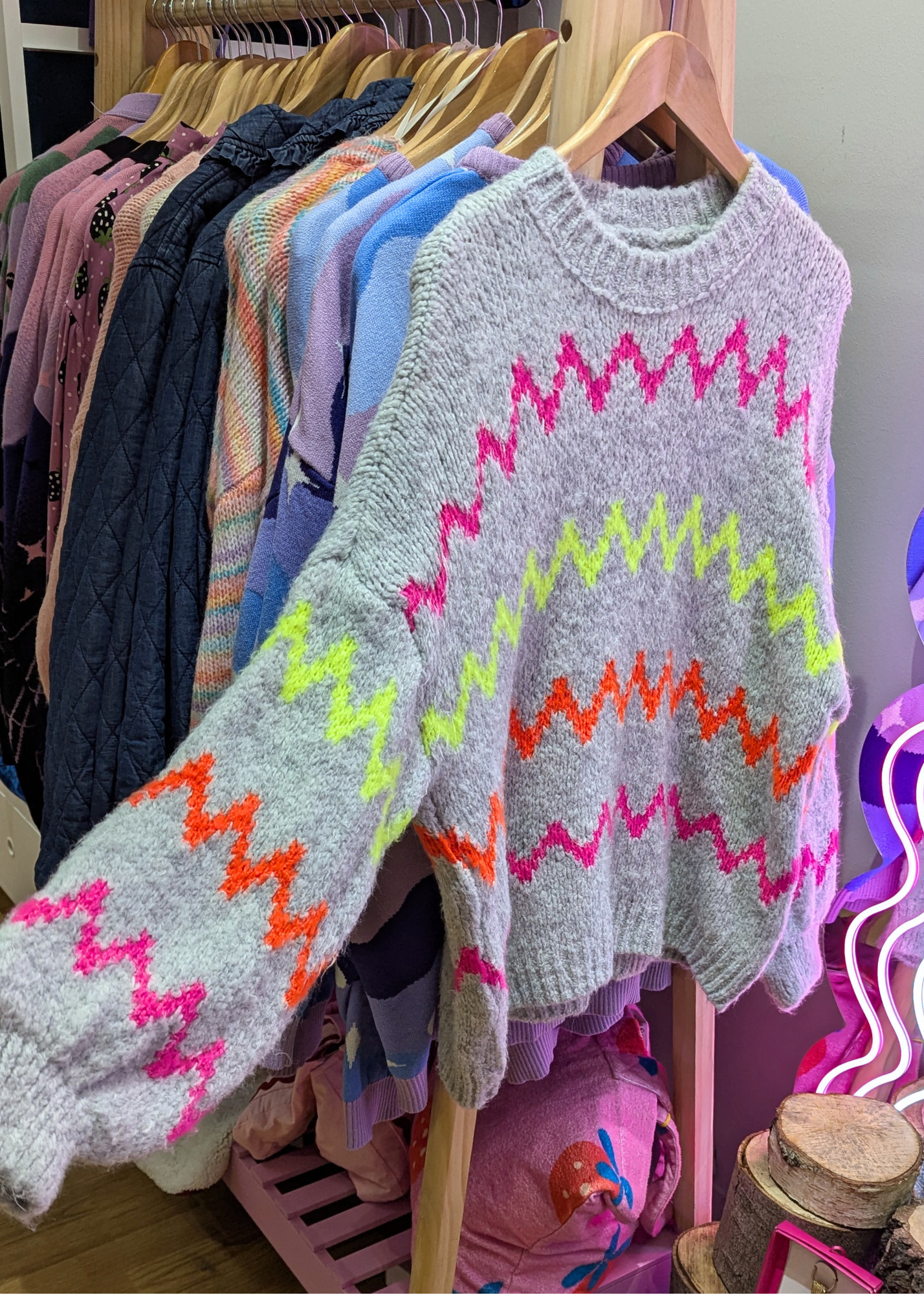 The Edit - Neon Zig Zag Knit Jumper in Grey