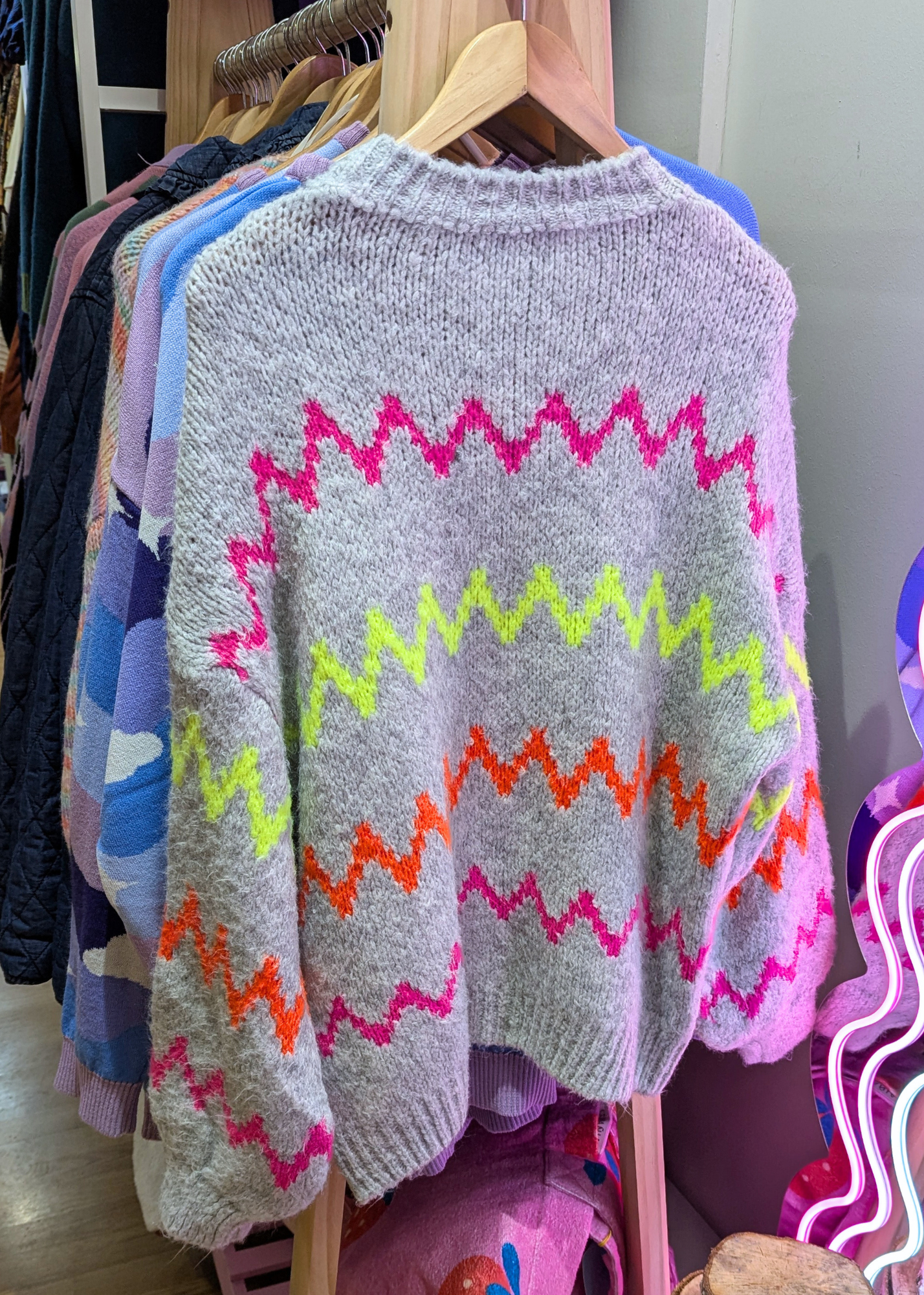 The Edit - Neon Zig Zag Knit Jumper in Grey