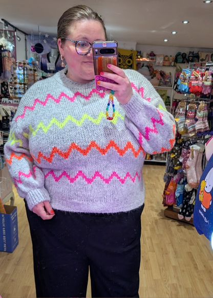 The Edit - Neon Zig Zag Knit Jumper in Grey