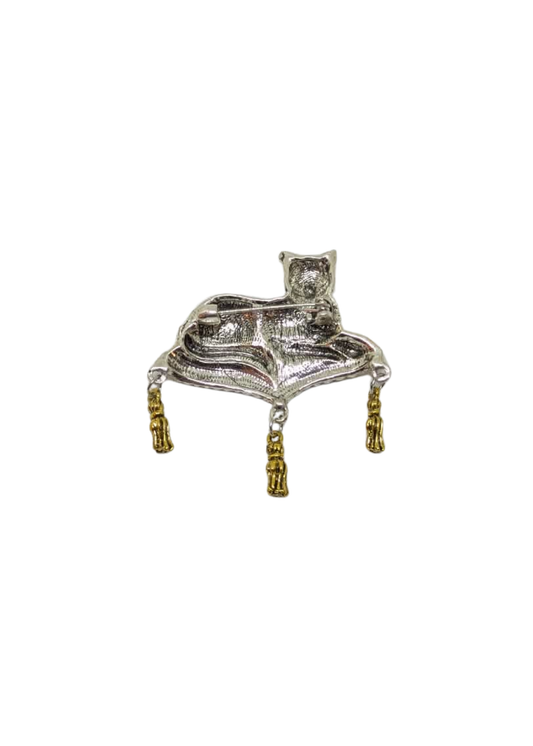 The Edit - Cat on a Cushion Brooch
