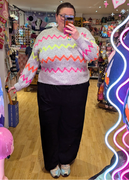 The Edit - Neon Zig Zag Knit Jumper in Grey