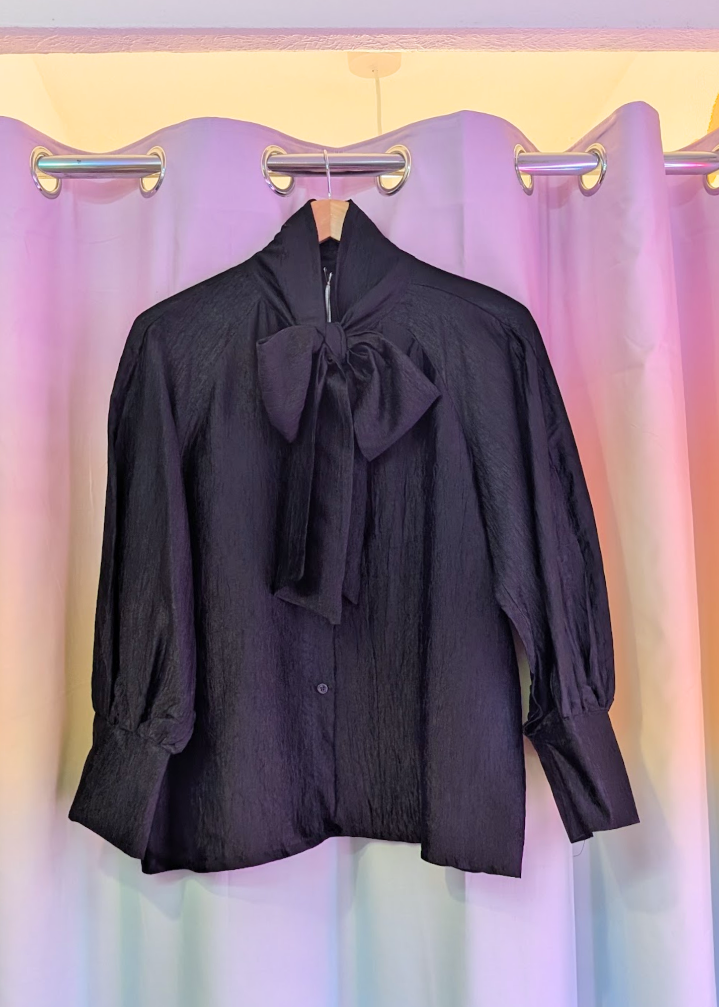 The Edit - Black Crinkle Pussy Bow Top