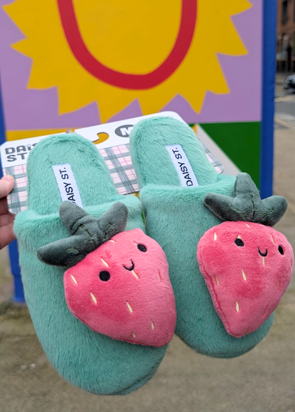 Daisy Street - Strawberry Plush Slippers