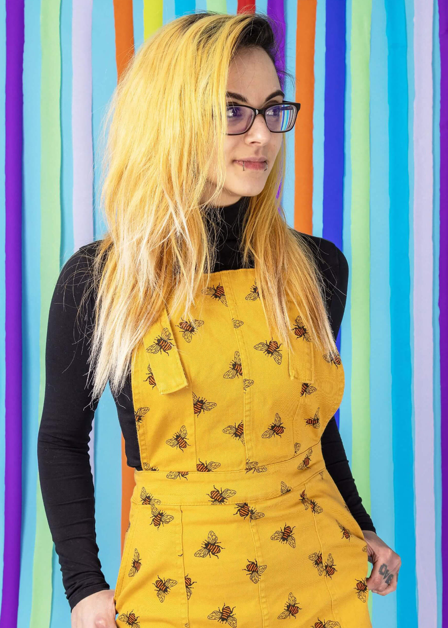 Run & Fly - Twill Gold Bee Pinafore