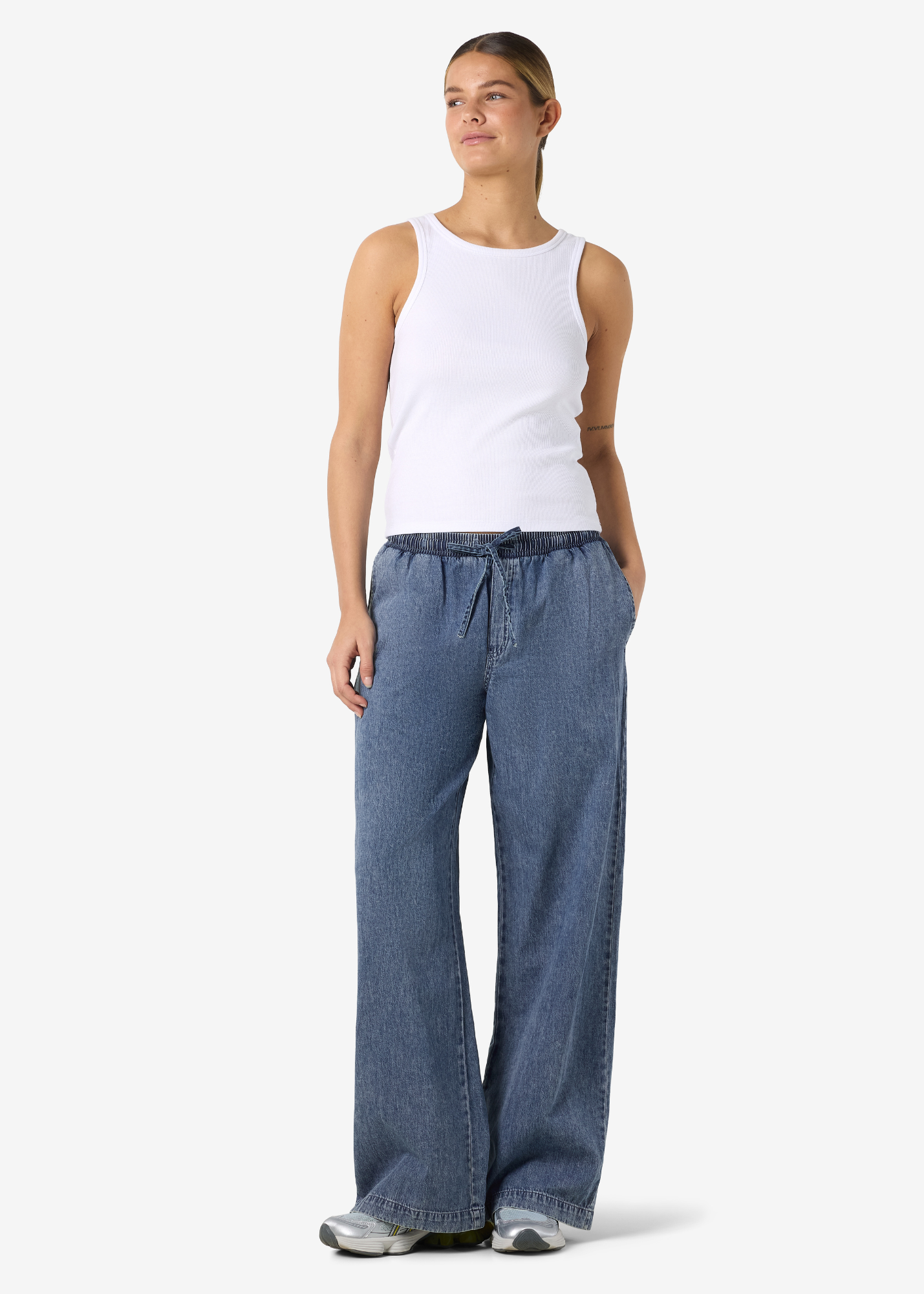 Noisy May Curve - Wide Leg Blue Denim Trousers