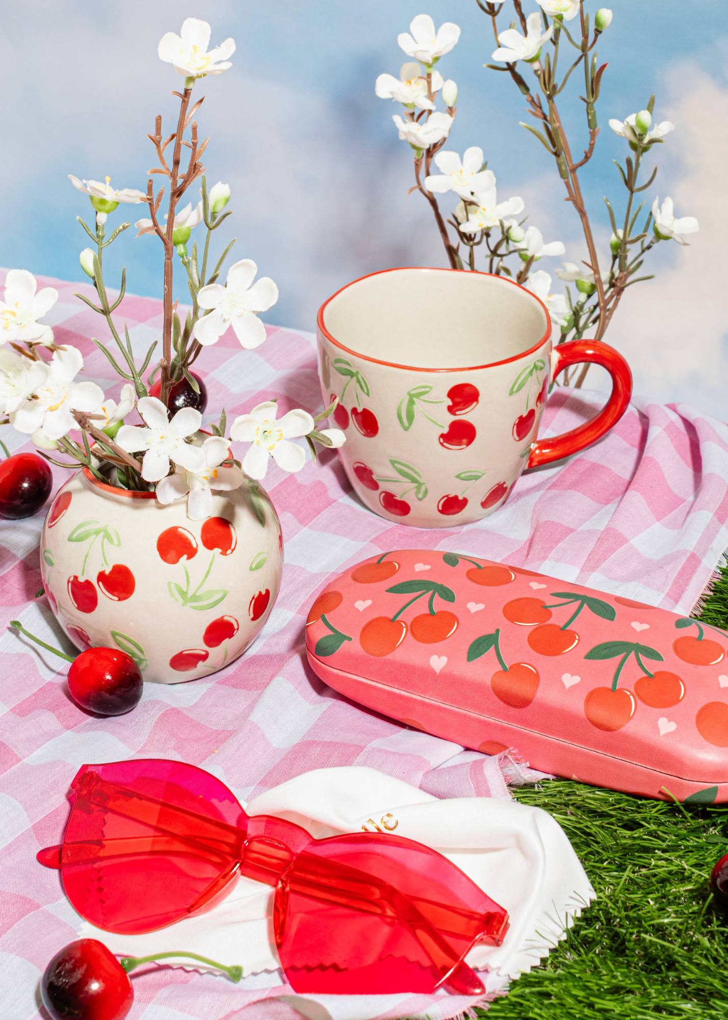 Sass & Belle - Cherry Glasses Case
