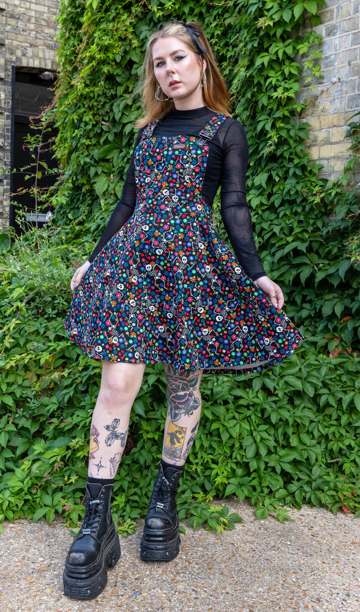 Size 16 pinafore 2024 dress