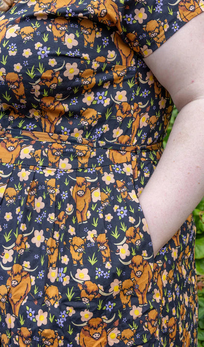 Run & Fly - Highland Cows Stretch Belted Tea Dress with Pockets