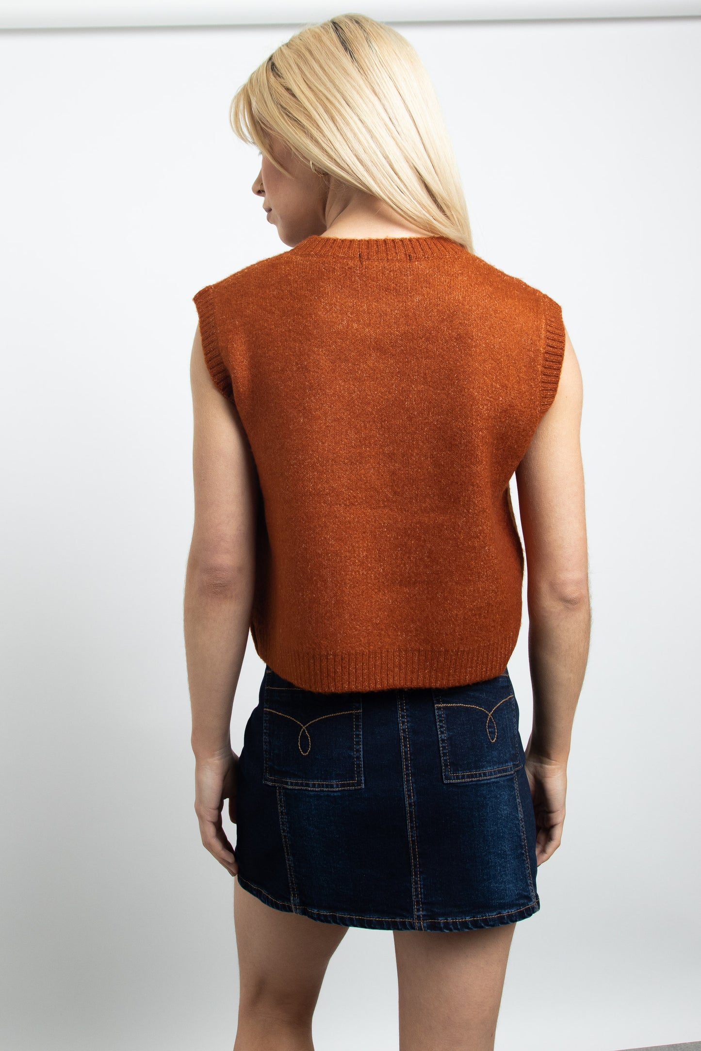 Daisy Street - Fluffy Yin Yang Knit Vest in Burnt Orange