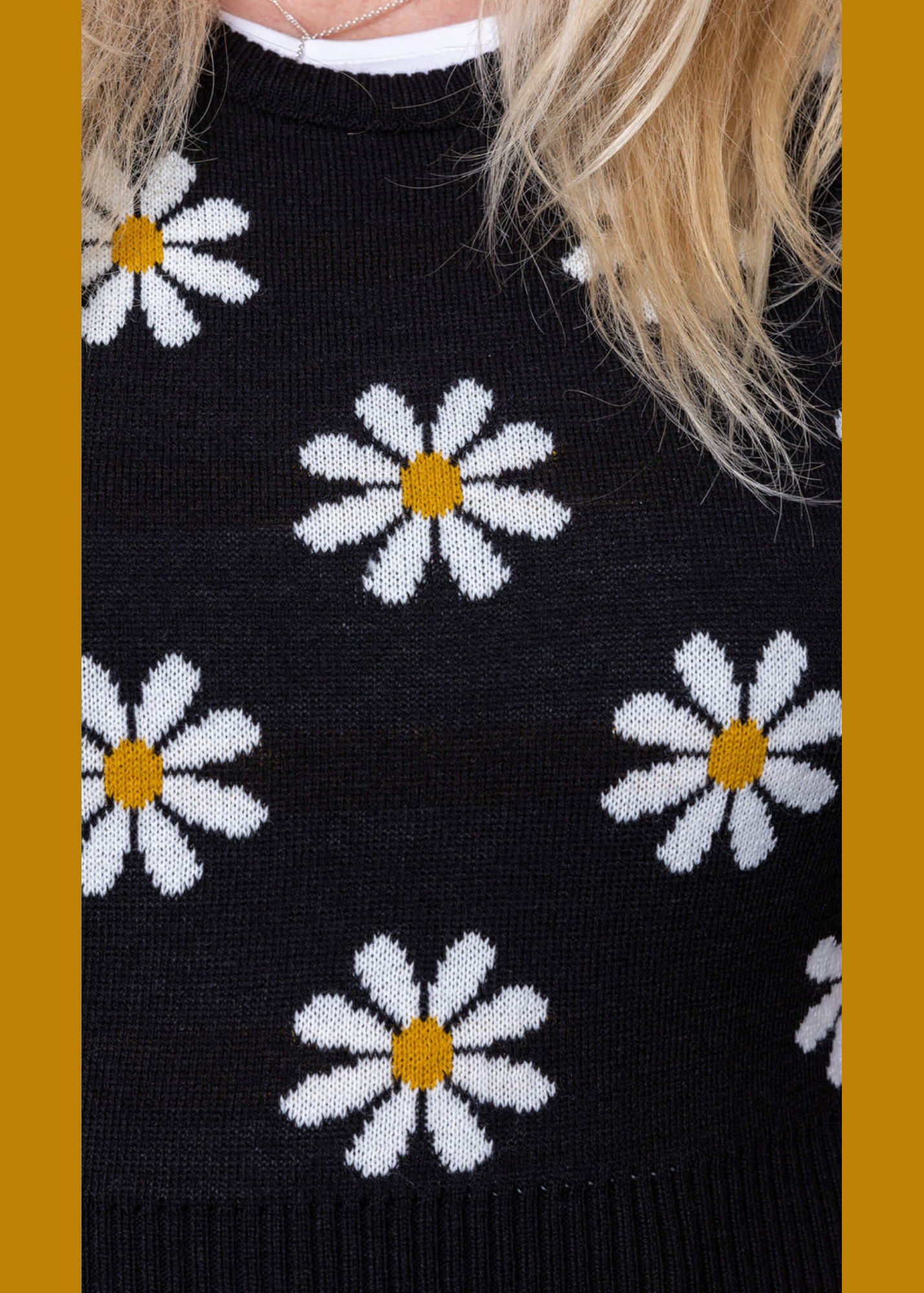 Run & Fly - Cropped Daisy Sweater Vest