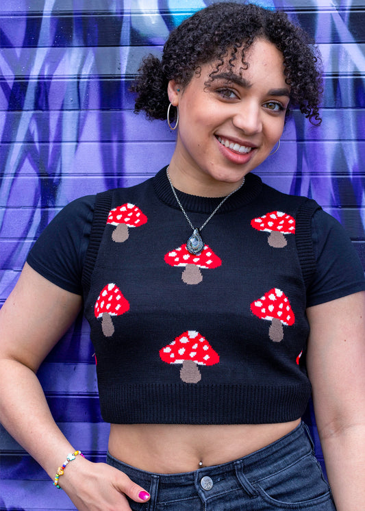 Run & Fly - Black Cropped Mushroom Vest